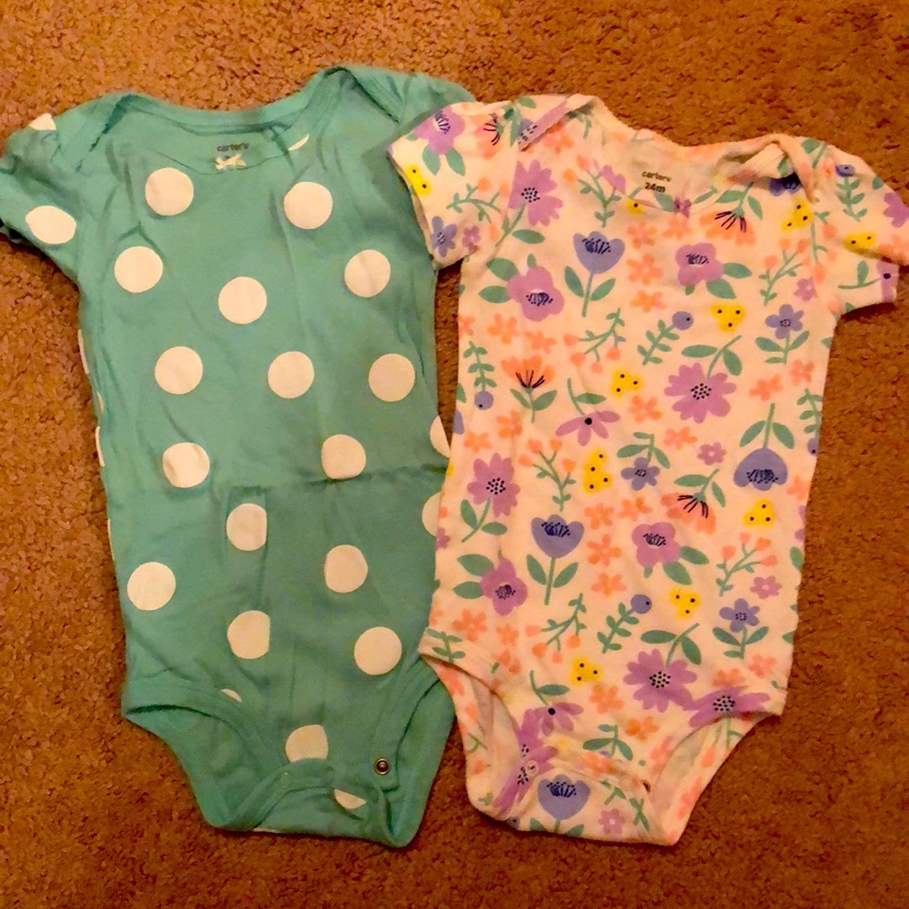 2 Carter's onesies size 24 month